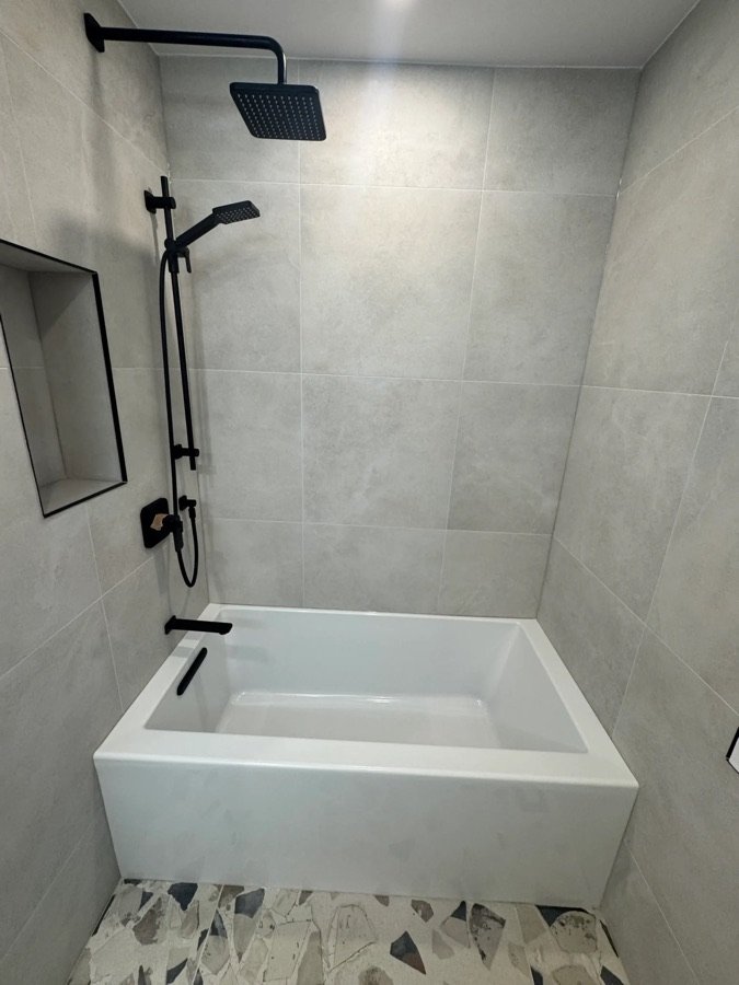 modern-bathroom-renovstion-mississauga